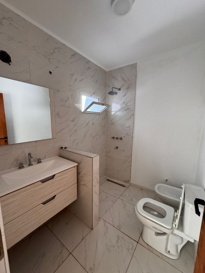 casa 2 dorm mas galpon