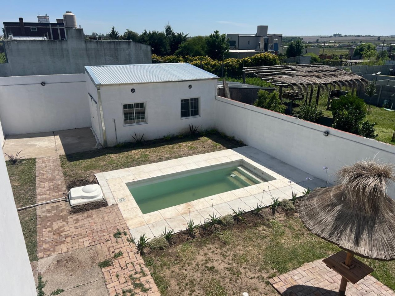 Casa 2 dorm mas Local Comercial Colonia Ensayo