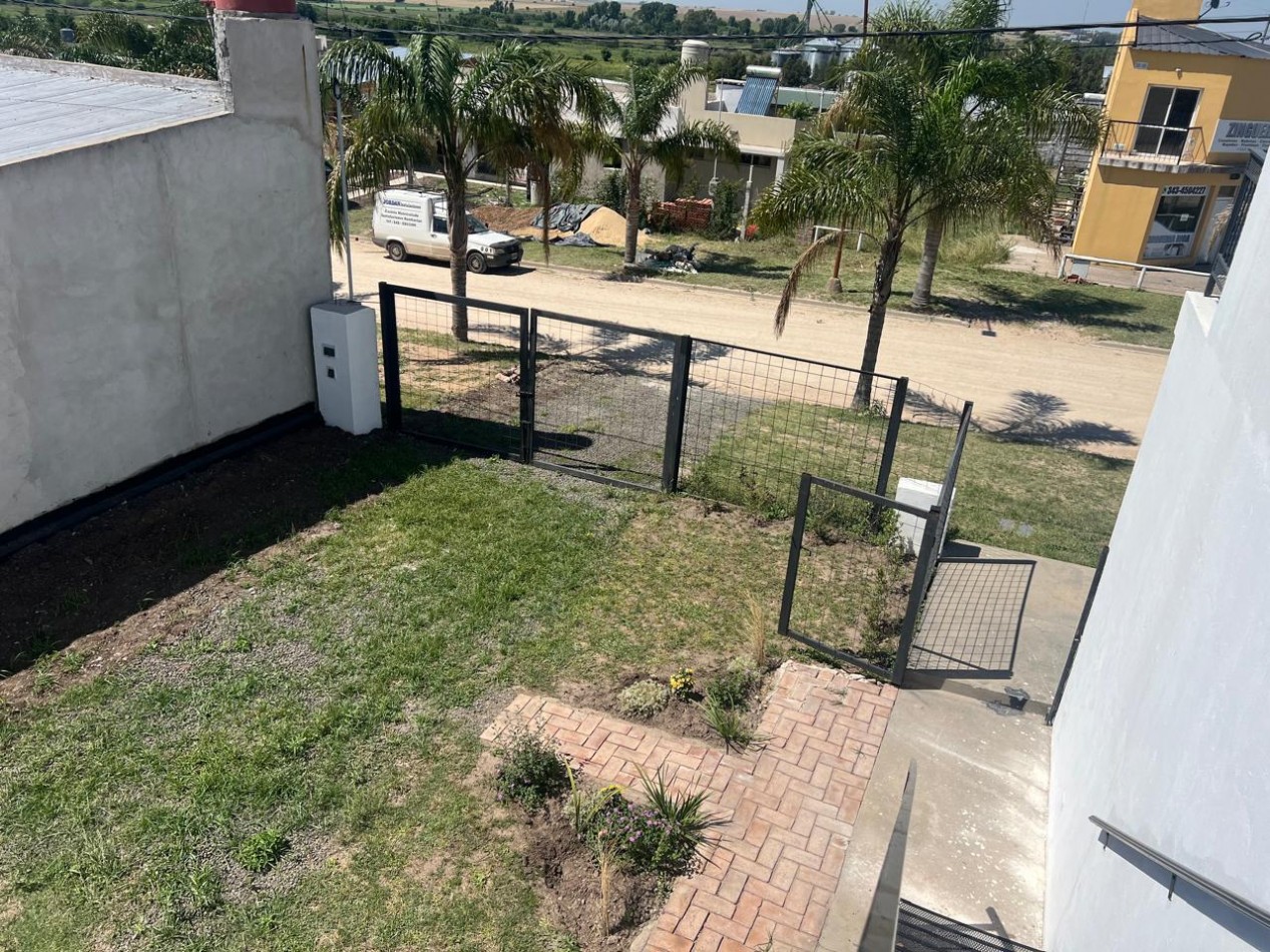 Casa 2 dorm mas Local Comercial Colonia Ensayo