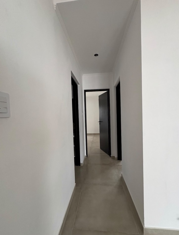 Casa a estrenar 2 dorm calle Basavilvaso y Parera