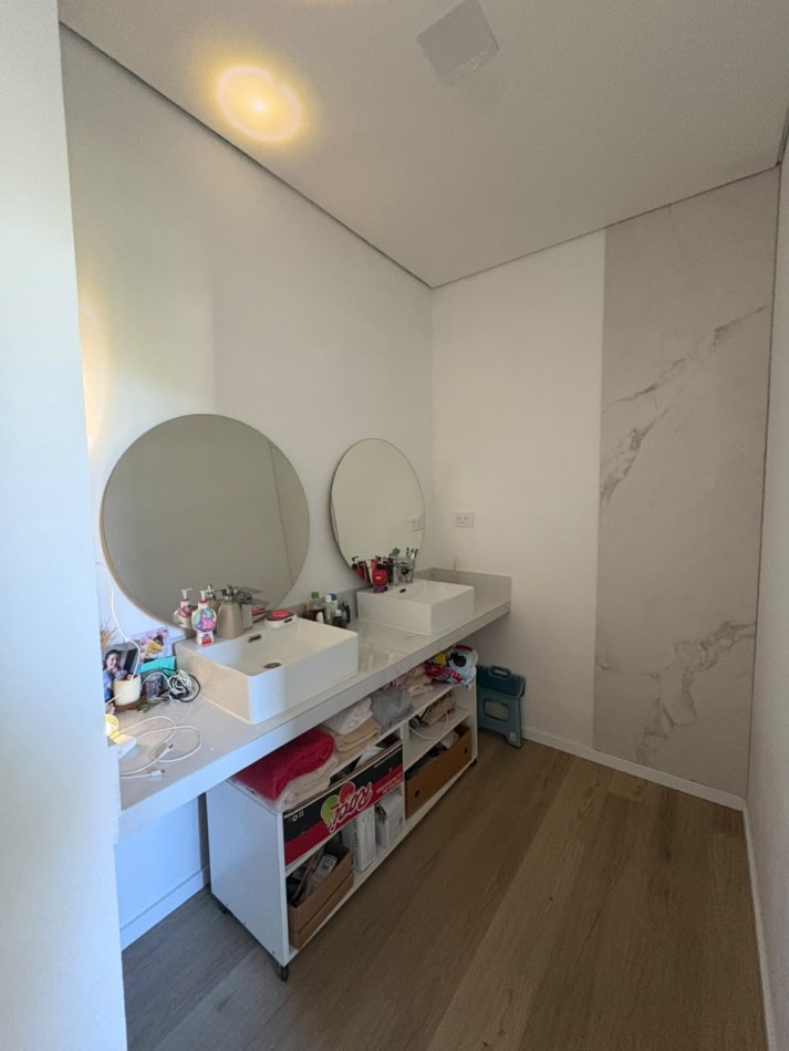 CASA EN VENTA 3 DORM ACCESO NORTE
