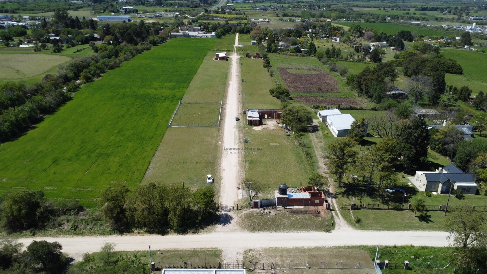 Lotes en barrio cerrado Acceso Norte Calle Borges