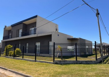 Casa 4 dorm 5 baños en Oro Verde